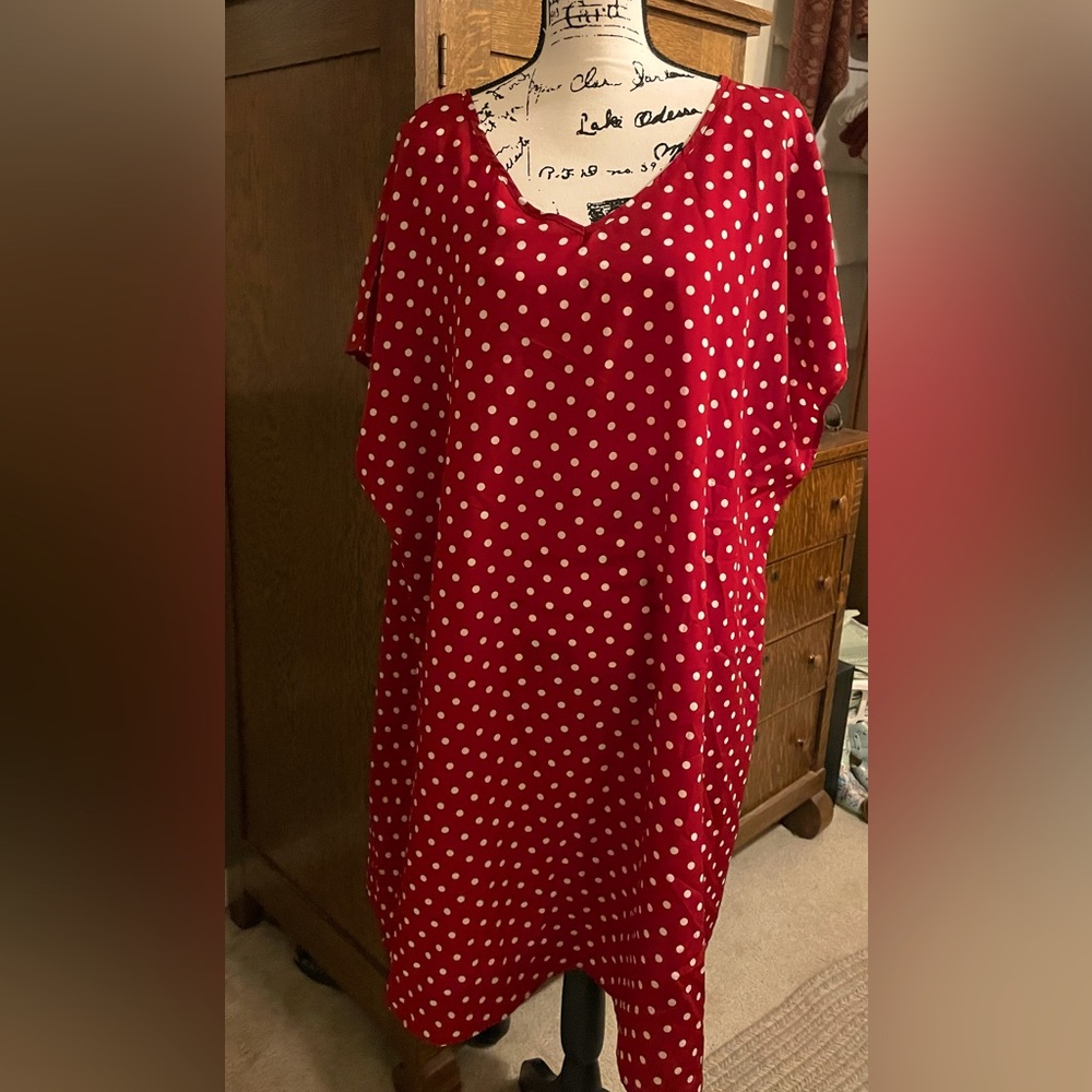 Red dress with white dots(fits like an XXL. Size 18